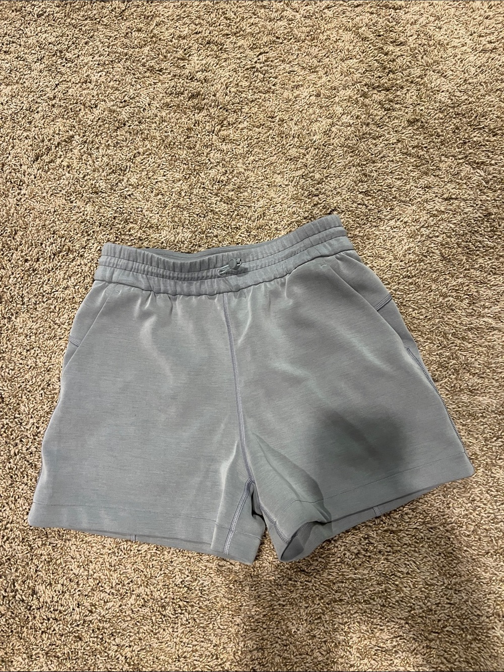 lululemon athletica Women's Light Gray Athletic Drawstring Shorts